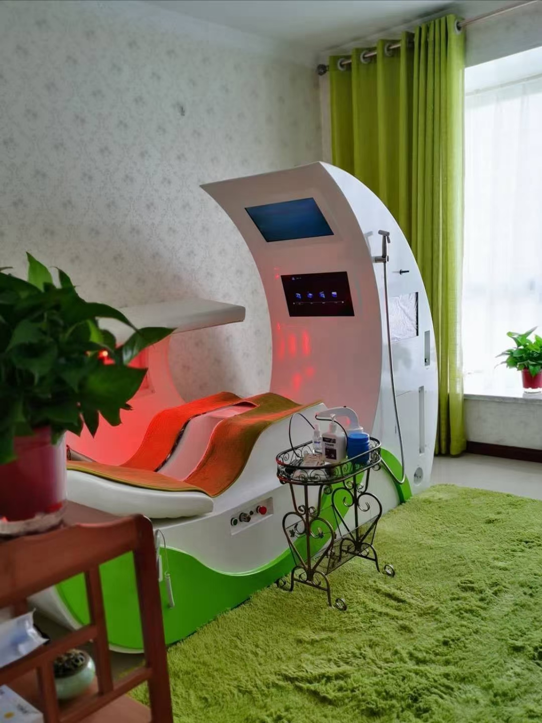 Colon Hydrotherapie Behandlungsraum mit modernem Gerät
